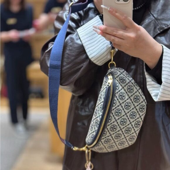 NWT Tory BurchT Monogram Belt Bag - Picture 9 of 9